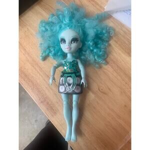 Rainbow High Shadow High Berrie Skies Fashion Doll Blue Hair Tech Outfit MGA